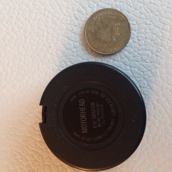 MAC Cosmetics Eye Shadow in shade "MOTÖRHEAD" - Picture 2 of 8